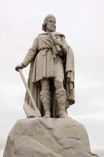 Alfred statue Steve Daniels