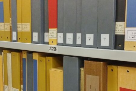 Medieval Manuscripts Catalogued in Leiden: Old and New Practices