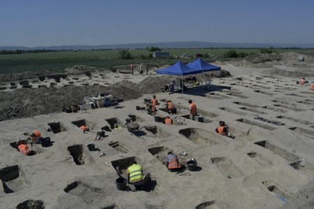 Avars on the Edge of History: New Discoveries from Poddunajské Biskupice