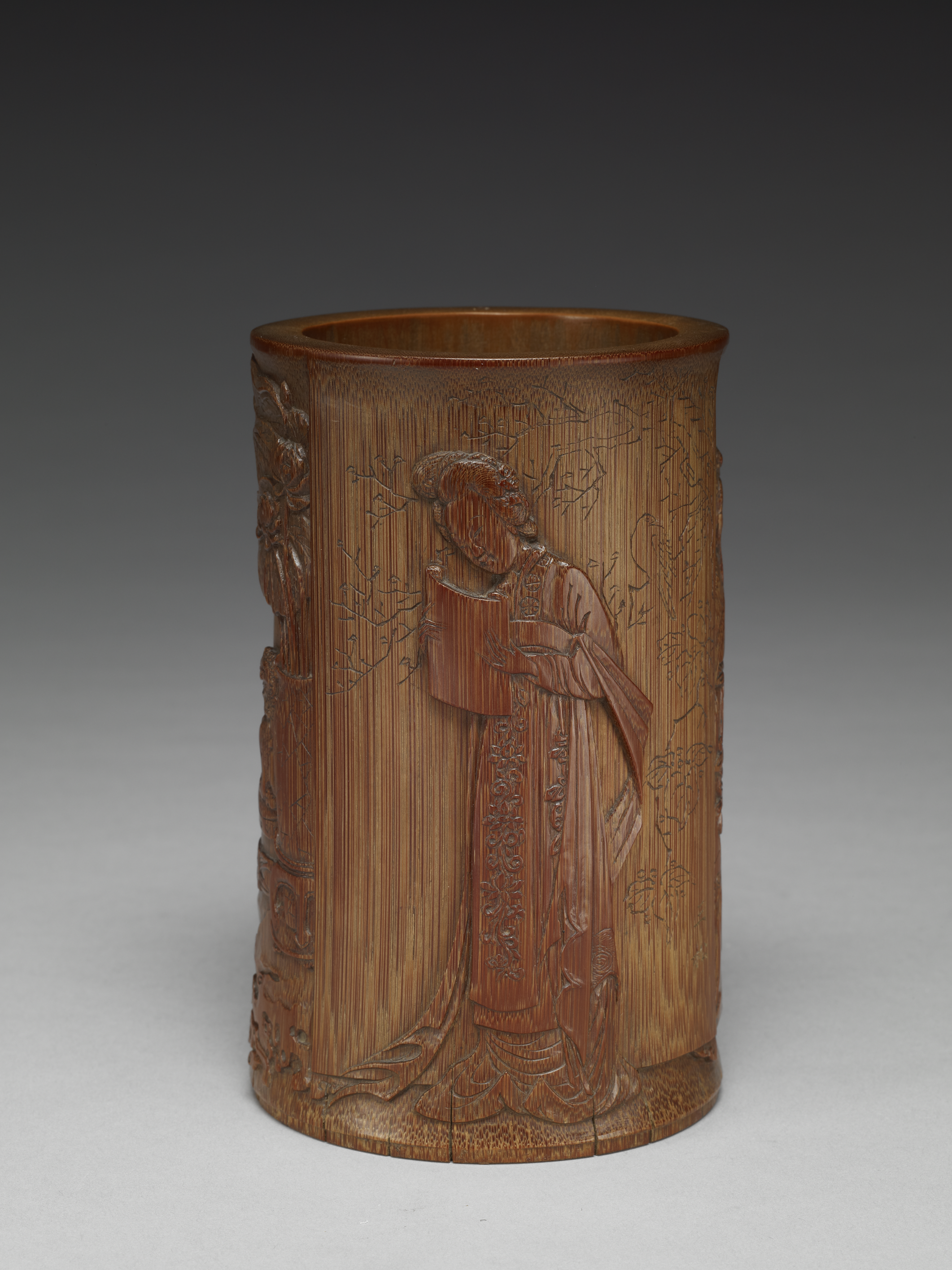 Woman reading letter ming medieval china